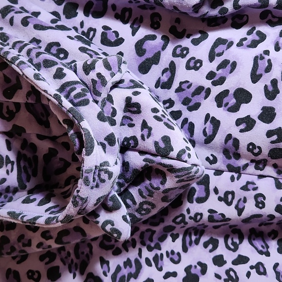 Fleece Onesie Purple Leopard 💜 - Picture 4 of 6